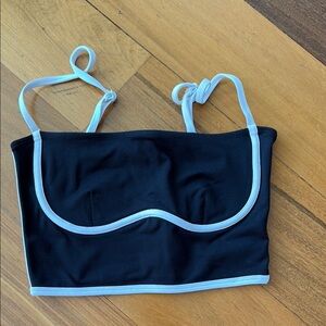 Black sports bra Alo